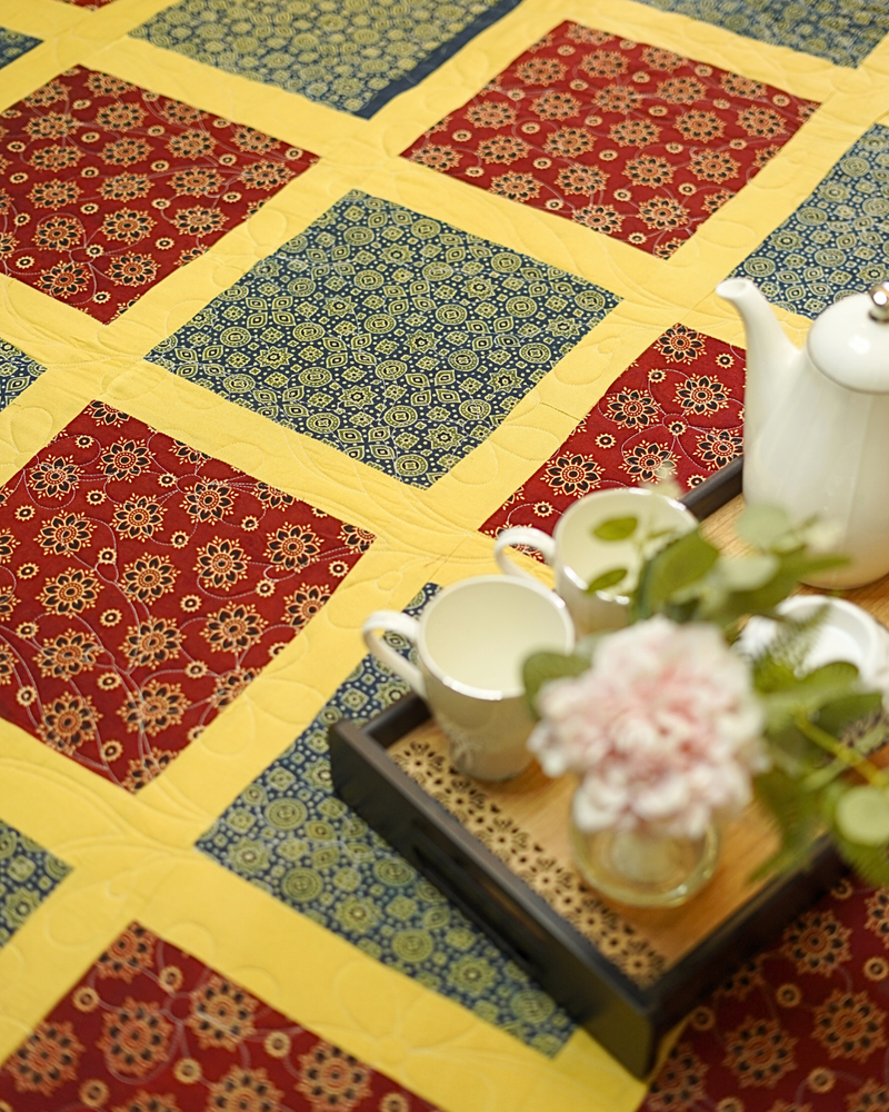 Bold Retro Checkerboard Quilted with Shams