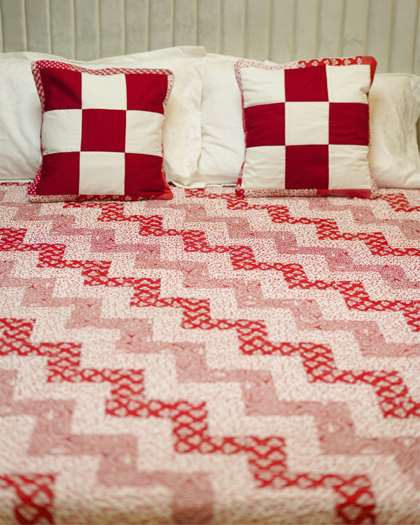 Cozy Red & White Chevron Quilted Bed Set with Shams