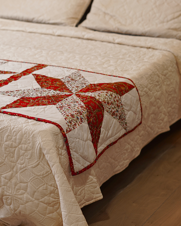 Elegant Pink Star Patchwork Quilted Bed Runner