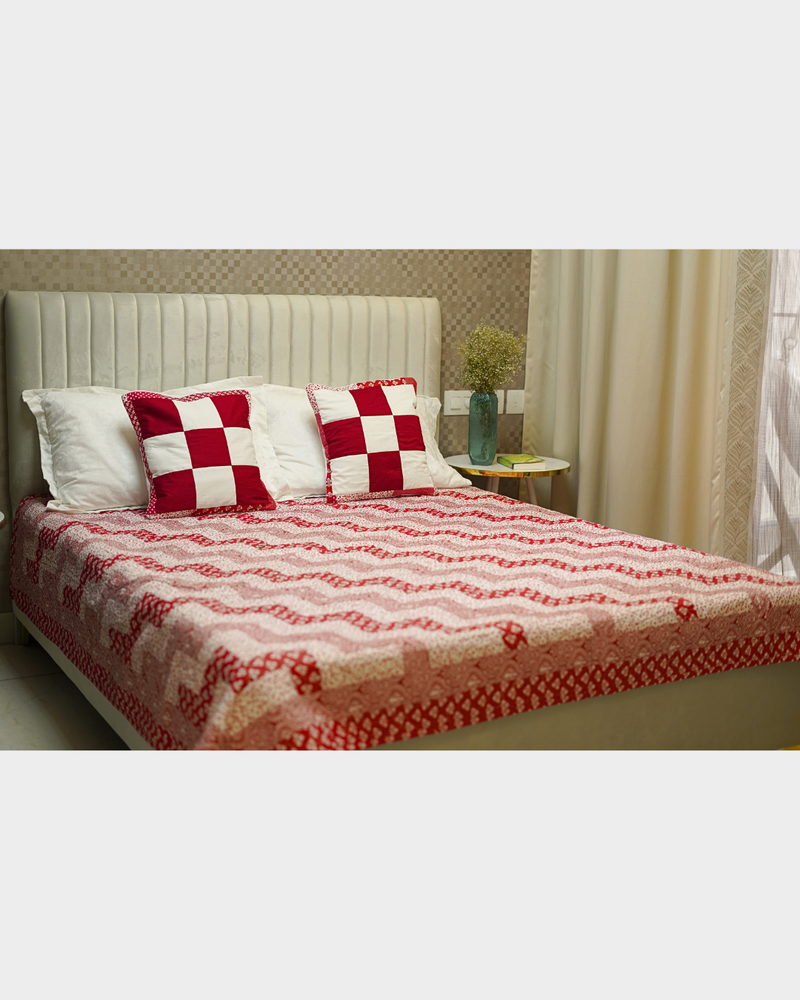 Cozy Red & White Chevron Quilted Bed Set with Shams
