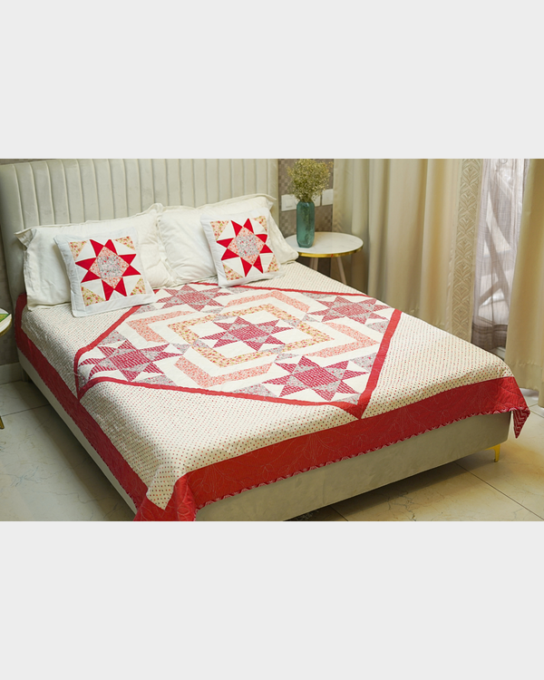Red & White Star Quilt with Shams