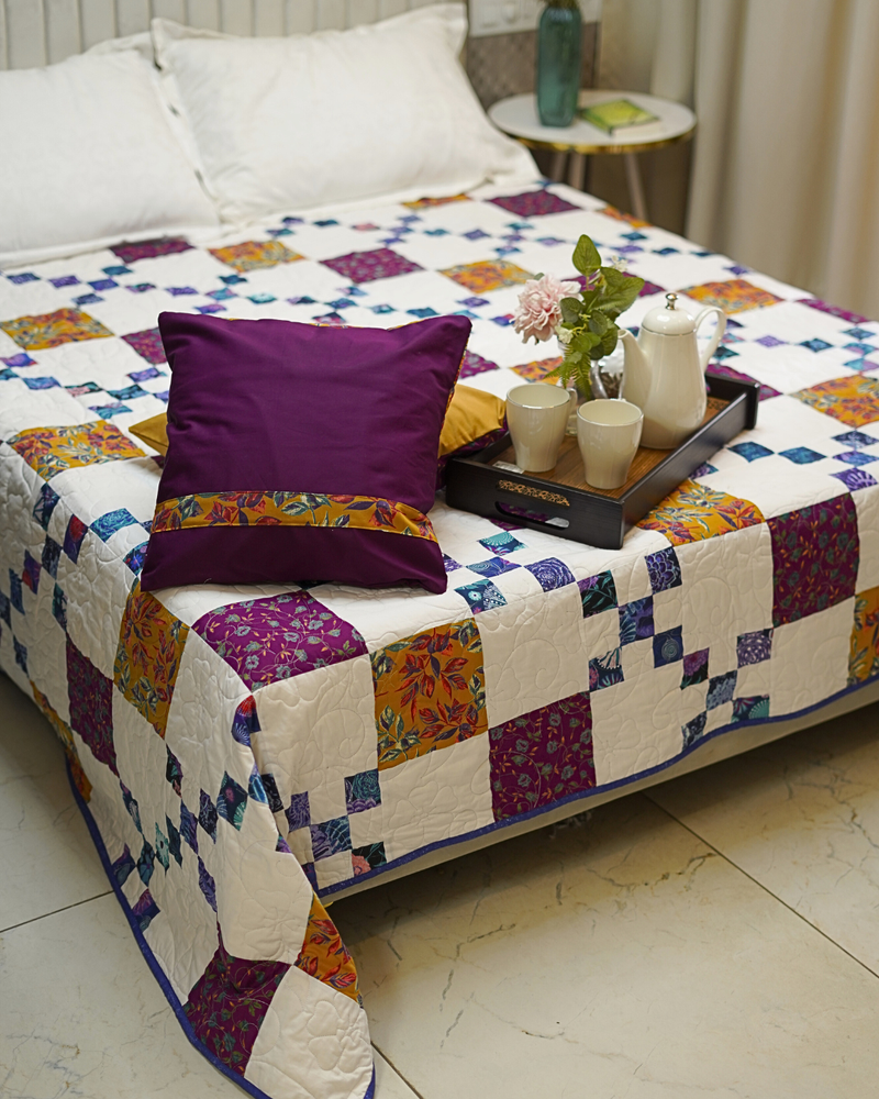 Modern Mosaic Patchwork Quilt Set with Shams