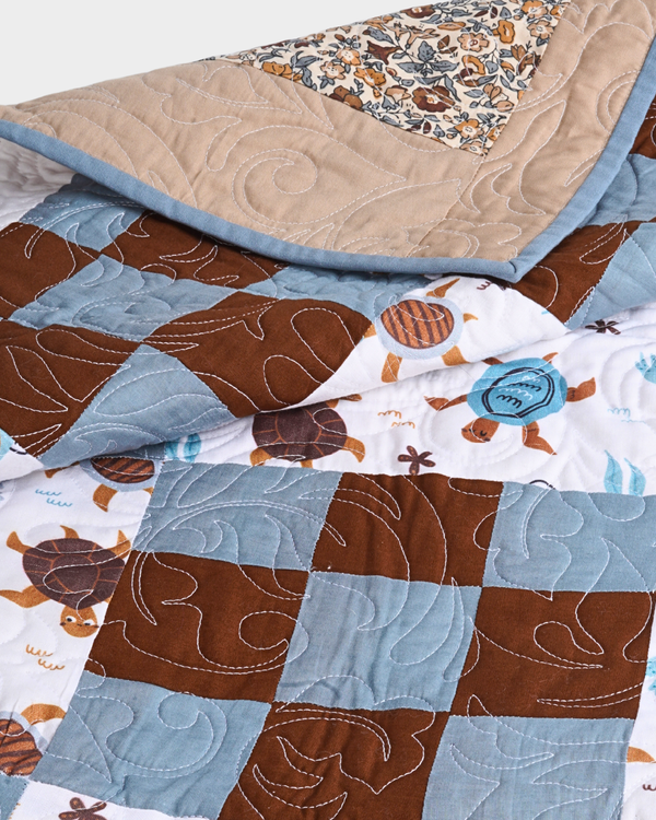 Little Sea Turtle Baby Quilt