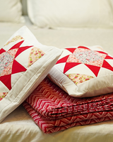 Red & White Star Quilt with Shams